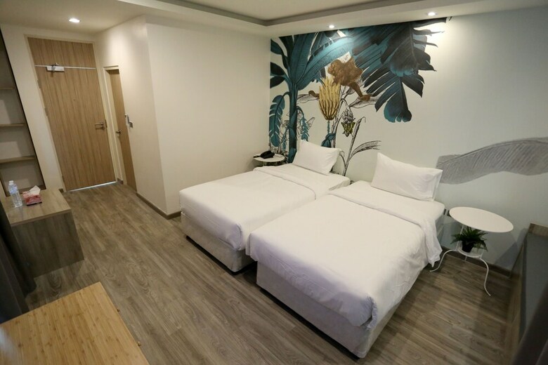 Hostal Bangkok Oasis Hotel