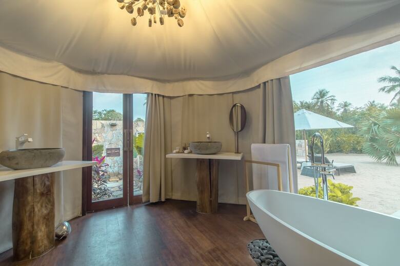 Hotel Karpaha Sands