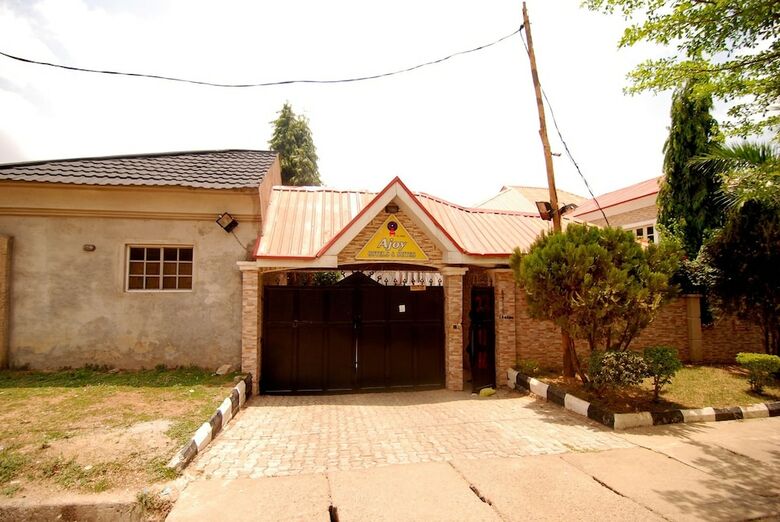 Ajoy Hotel And Suite