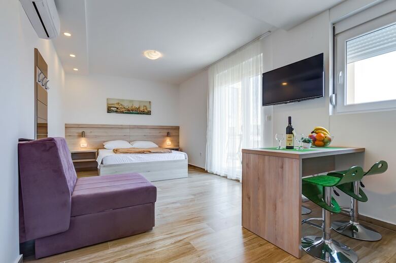 Aparthotel Almare Apartments  Budva