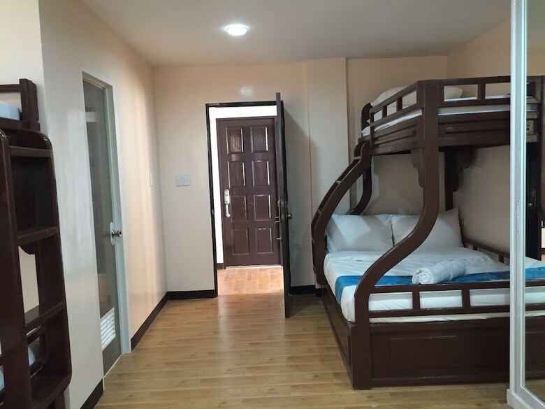 Hotel Skylodge Resort