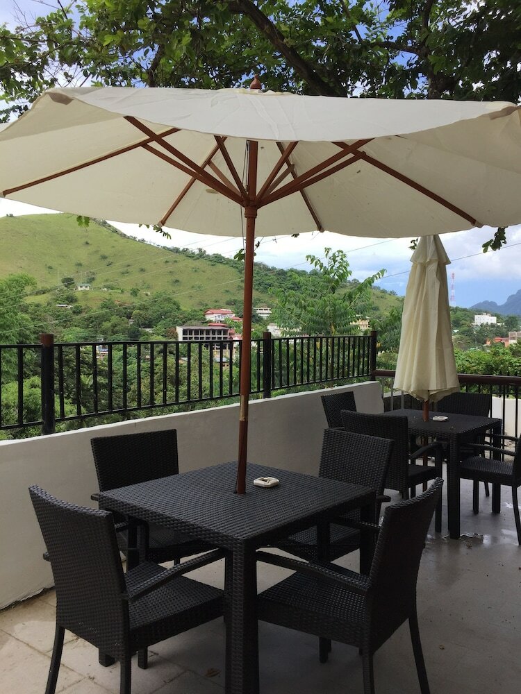 Hotel Skylodge Resort