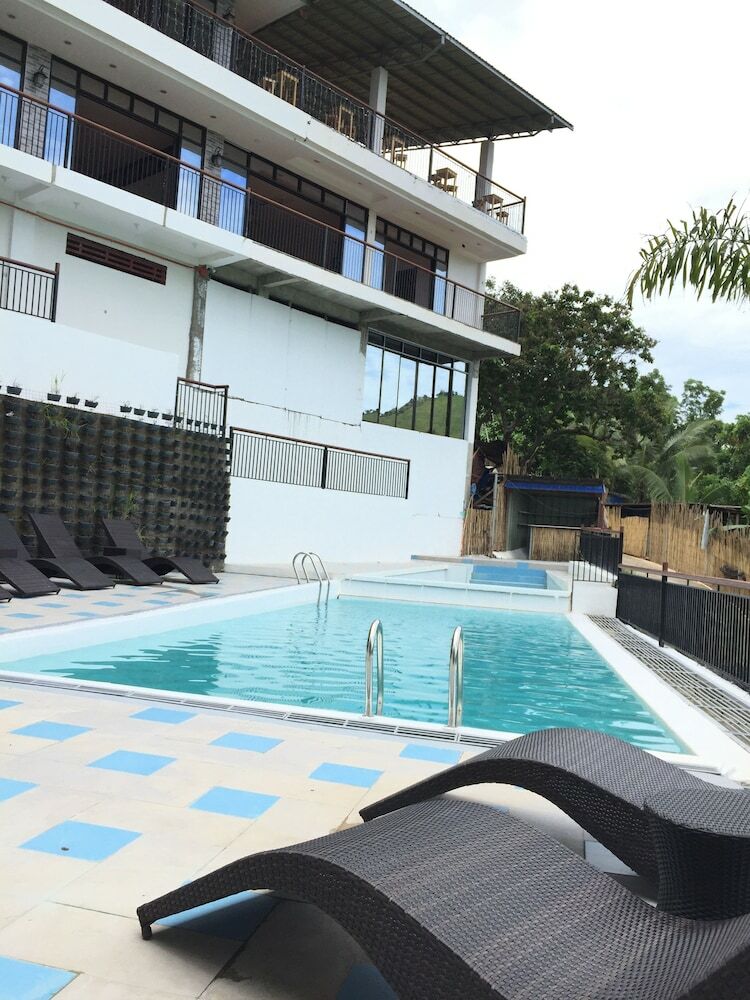 Hotel Skylodge Resort