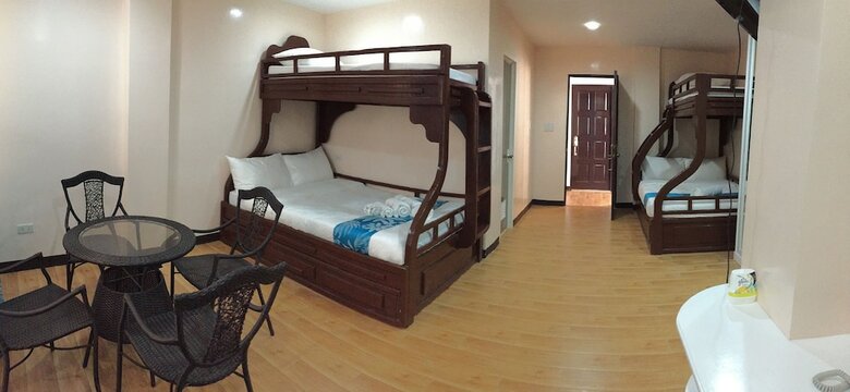 Hotel Skylodge Resort