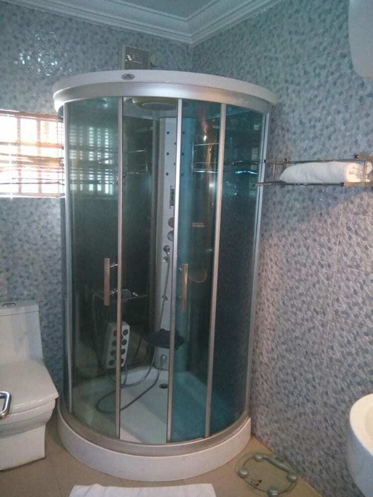Paris Choice Hotels & Resort Wuse