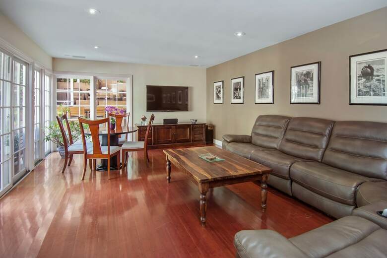 Hollywood Hills Upscale