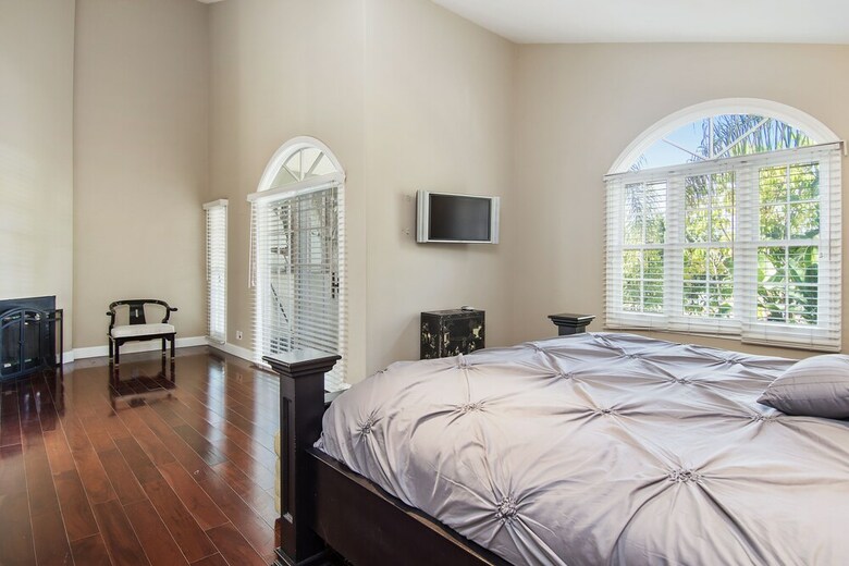 Hollywood Hills Upscale