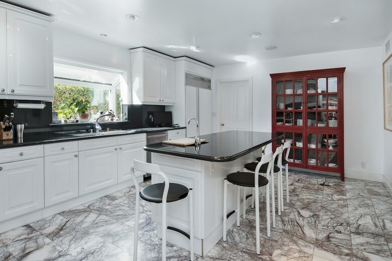 Hollywood Hills Upscale
