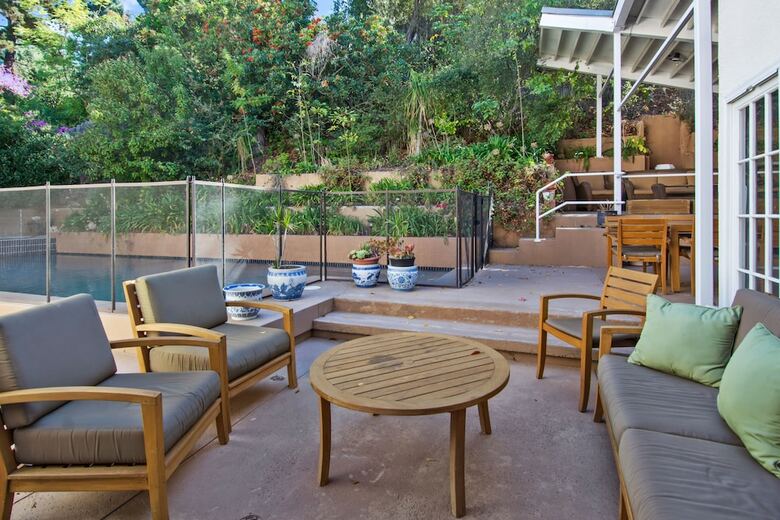 Hollywood Hills Upscale