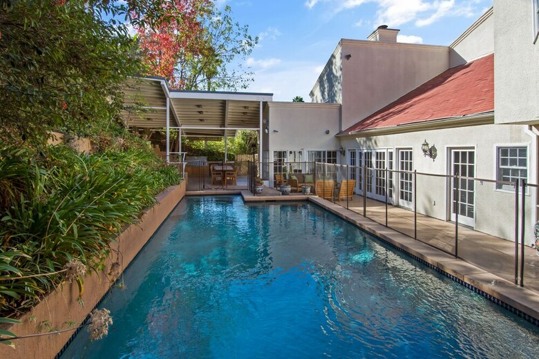 Hollywood Hills Upscale