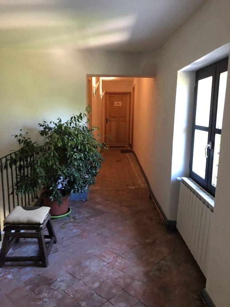 Bed & Breakfast Parenth�se En Luberon