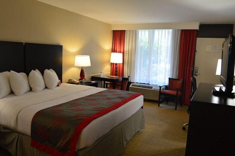 Hotel Ramada By Wyndham Naples