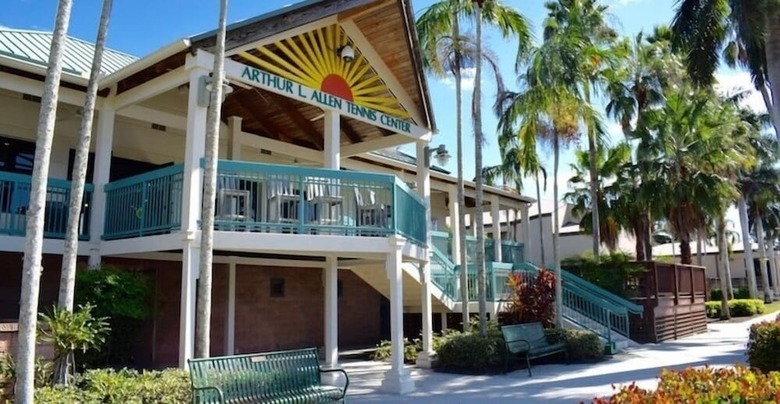 Hotel Ramada By Wyndham Naples