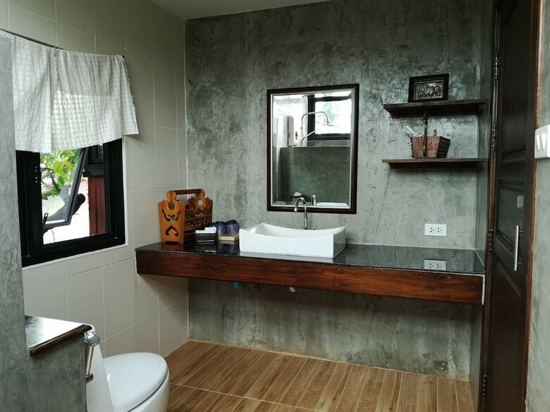 Hotel Nan Rim Nam Resort