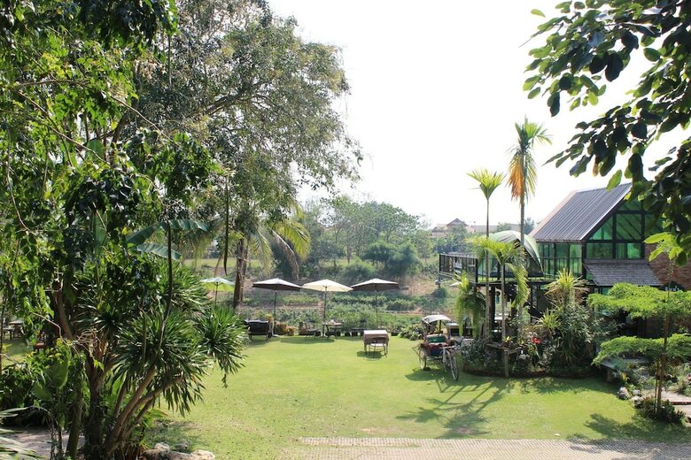 Hotel Nan Rim Nam Resort