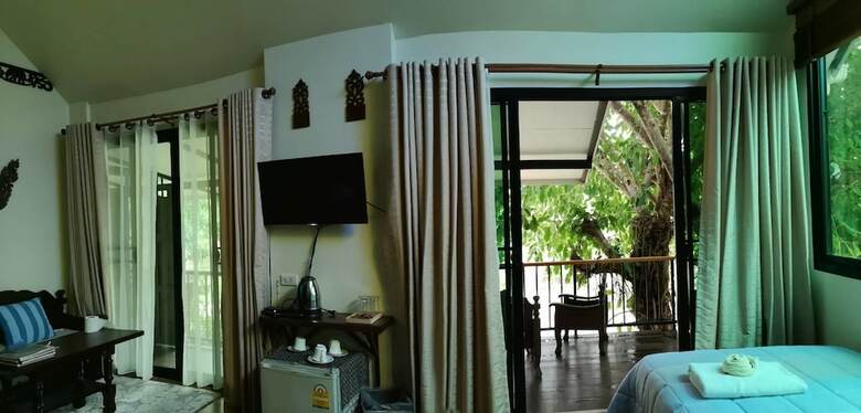 Hotel Nan Rim Nam Resort