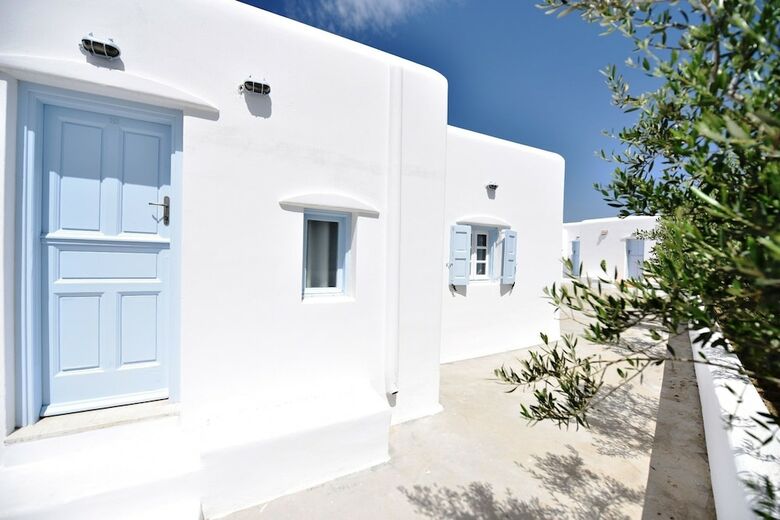 Hotel Artemida's Village