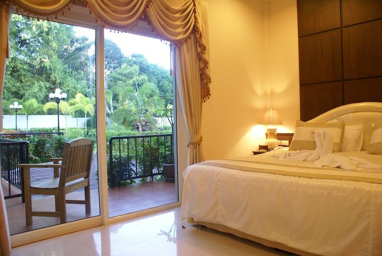 Hotel Serene Sands Health Resort