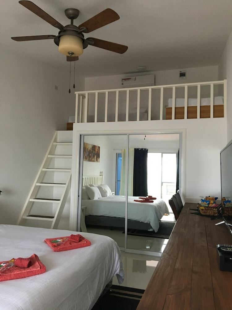 Hotel The Beachhouse