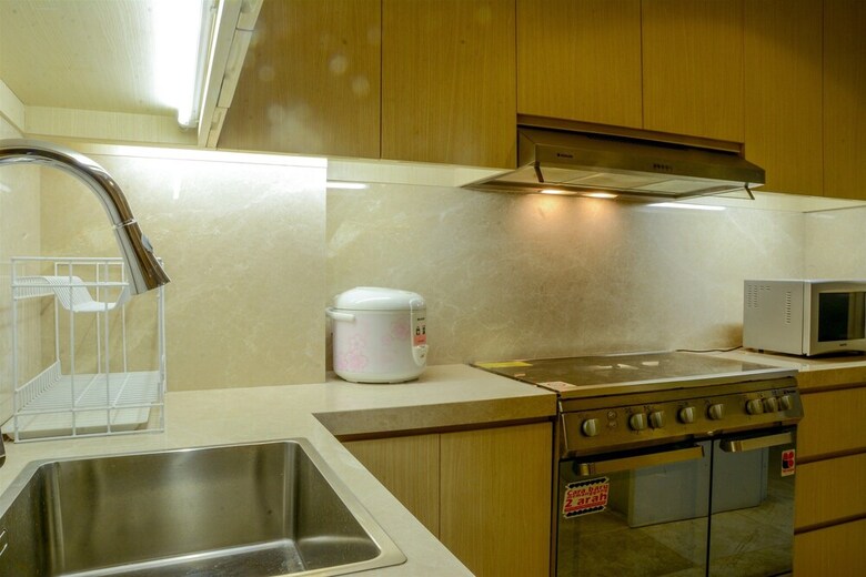 3 Bedroom Apartment At Senayan Residence By Travelio