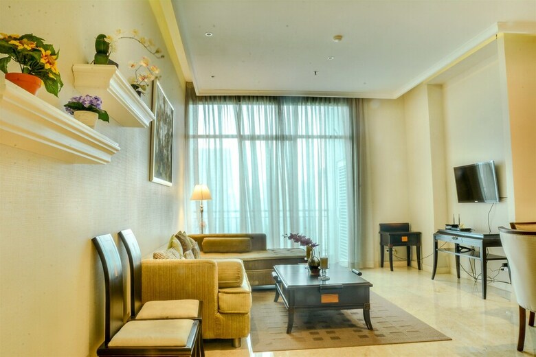 3 Bedroom Apartment At Senayan Residence By Travelio