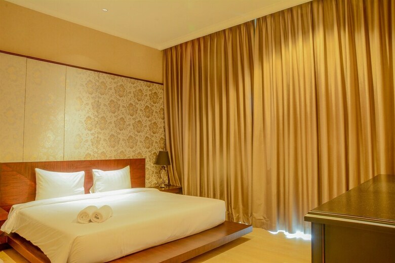 3 Bedroom Apartment At Senayan Residence By Travelio