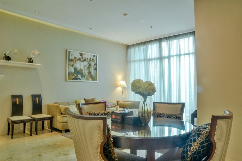3 Bedroom Apartment At Senayan Residence By Travelio