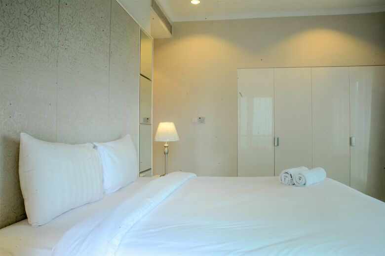 3 Bedroom Apartment At Senayan Residence By Travelio