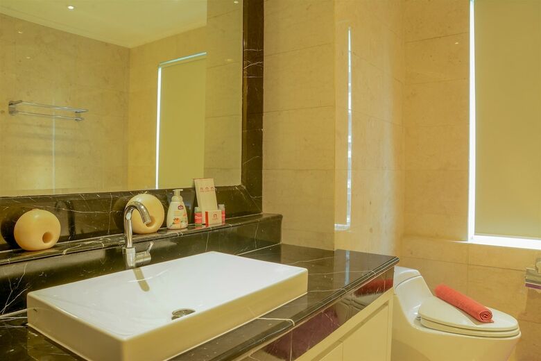 3 Bedroom Apartment At Senayan Residence By Travelio