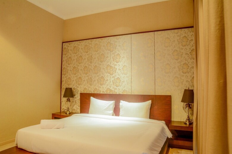 3 Bedroom Apartment At Senayan Residence By Travelio