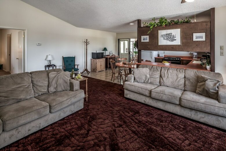 101 Williams - Three Bedroom Cabin
