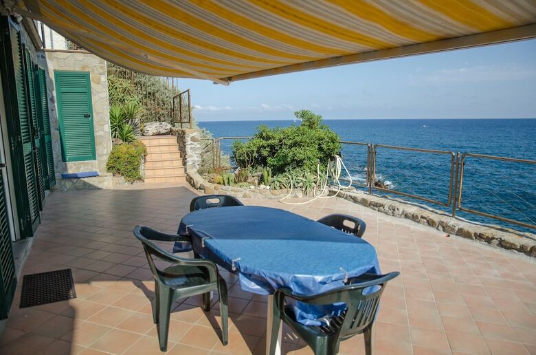 Dream Apartment By The Sea