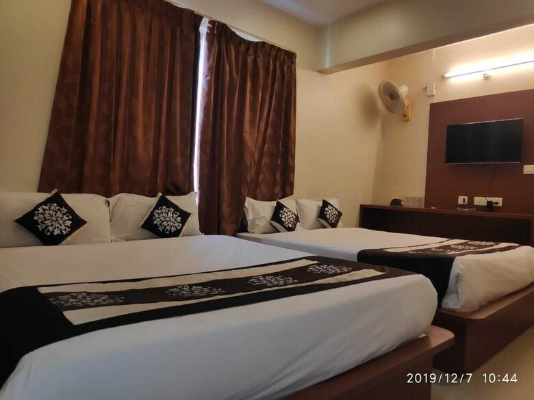 Hotel The Grand Inn