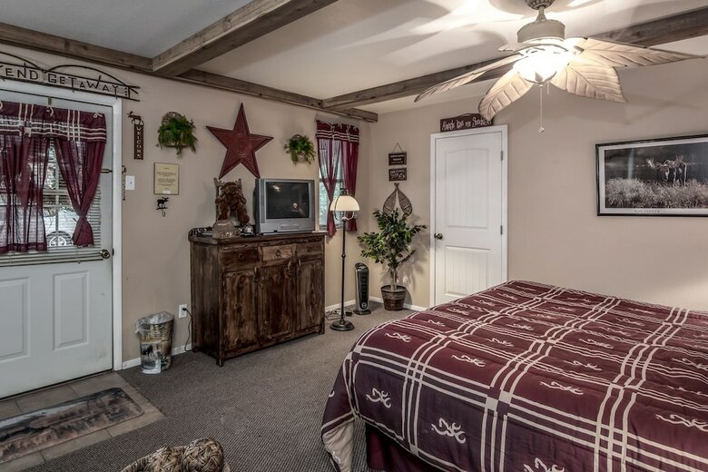 Moose3 - Three Bedroom Townhome