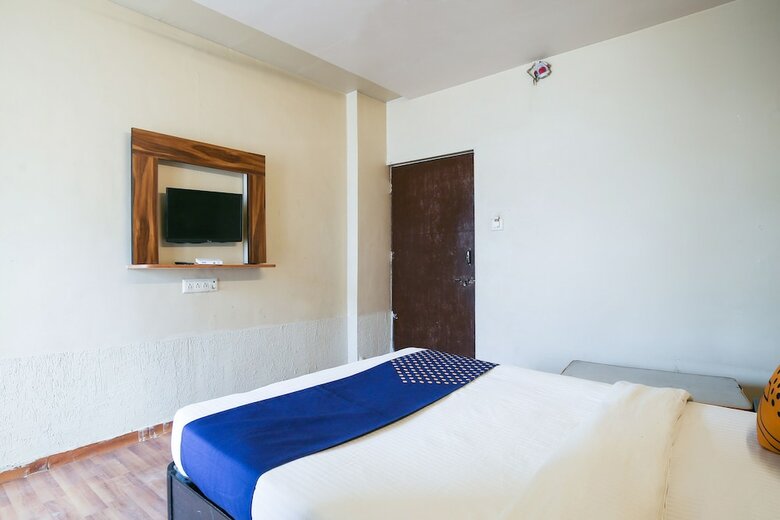 Oyo 11427 Hotel Kalyan