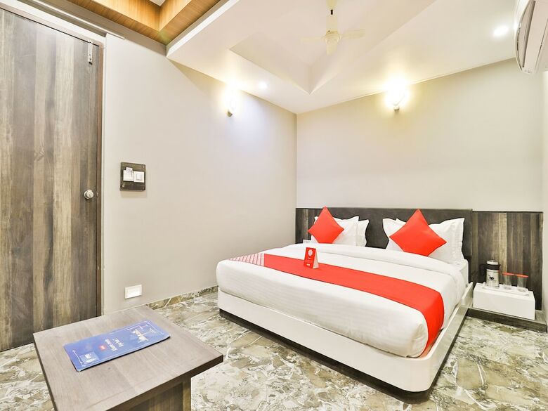 Oyo 10962 Hotel Om Balaji