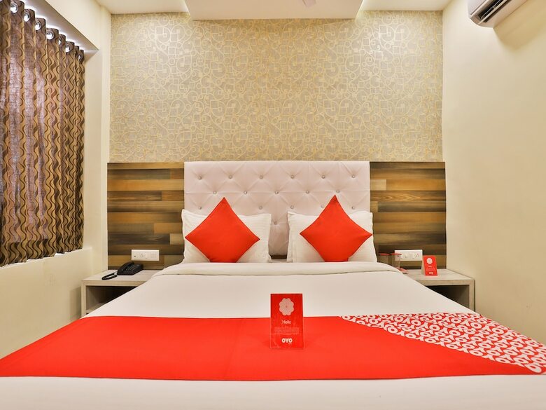 Oyo 12654 Hotel Sunshine