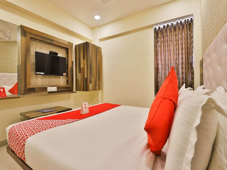 Oyo 12654 Hotel Sunshine