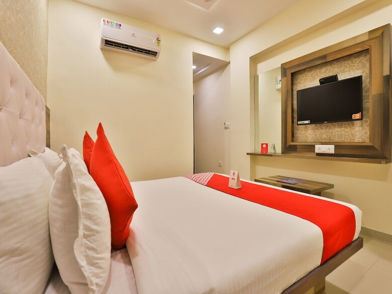 Oyo 12654 Hotel Sunshine