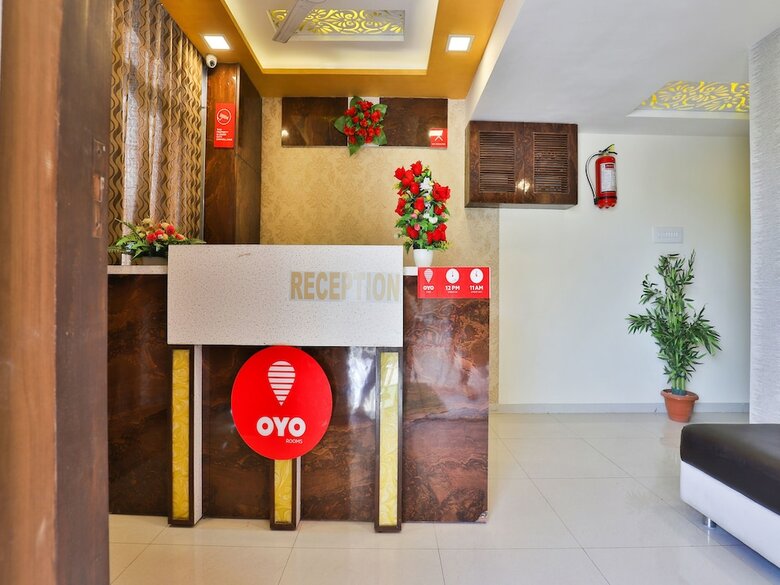 Oyo 12654 Hotel Sunshine