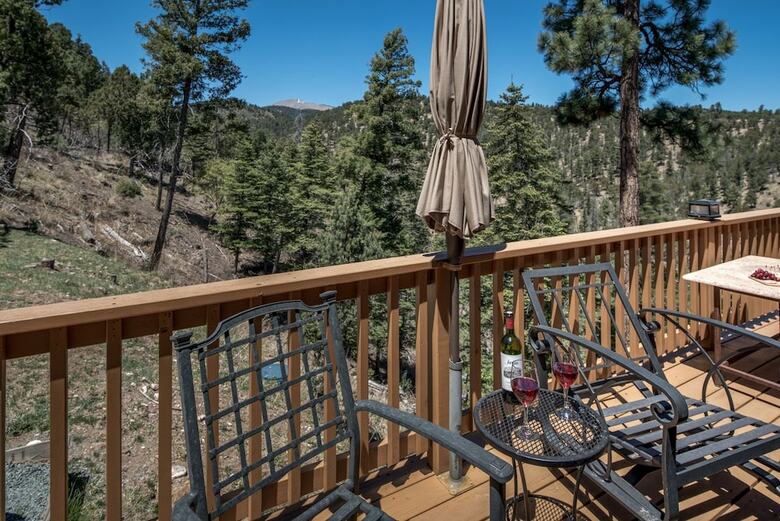Loginn - Four Bedroom Cabin