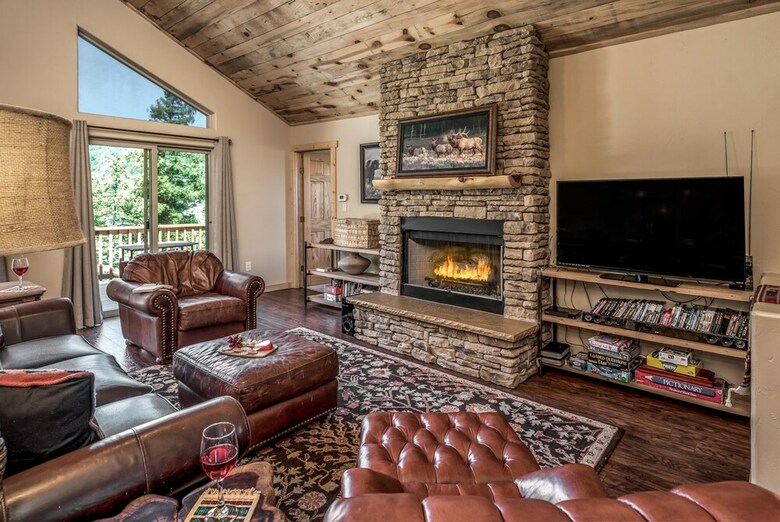 Loginn - Four Bedroom Cabin