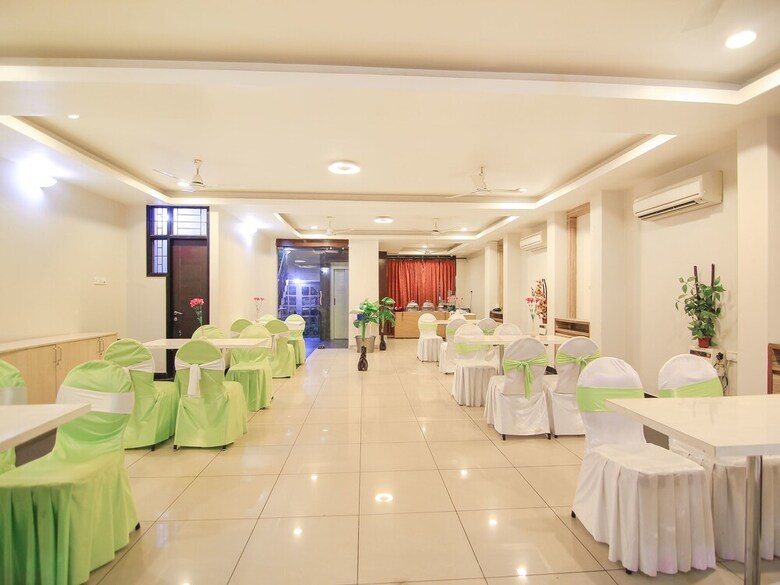 Hotel Oyo 14016 Stay Inn International