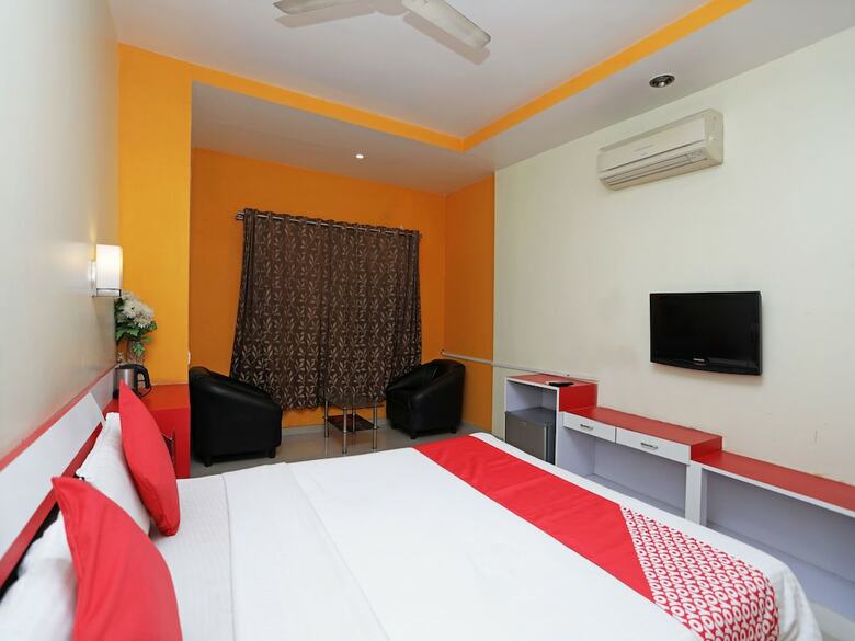 Hotel Oyo 13477 Sreemaa