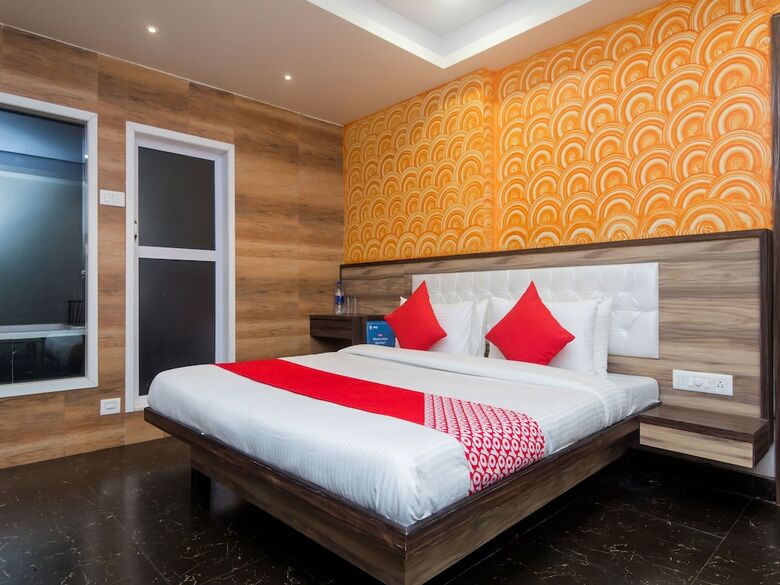 Hotel Oyo 12894 Bunty Residency