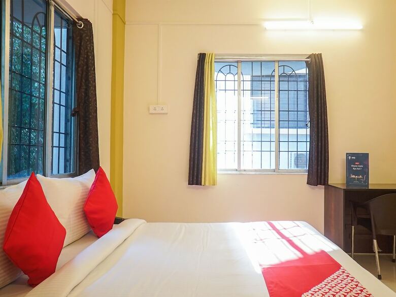 Oyo 12723 Hotel D Villa