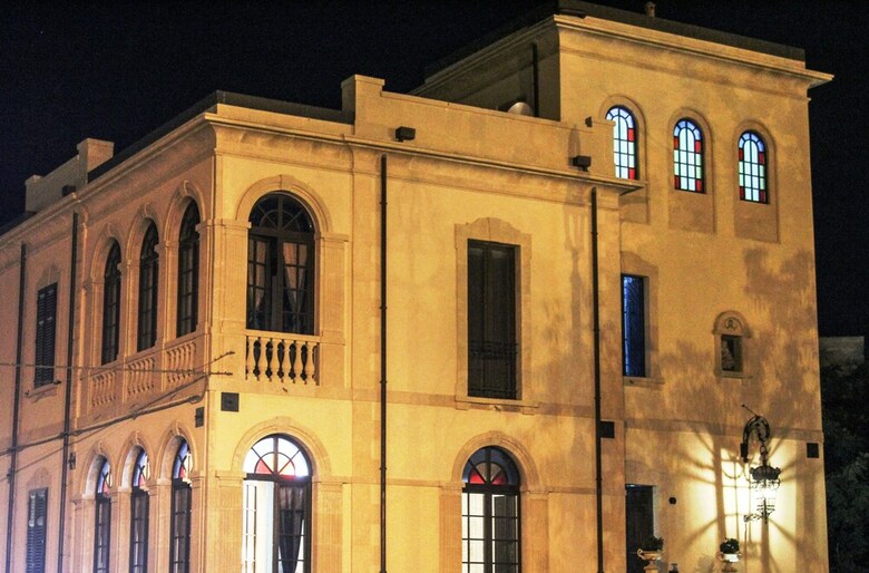 Bed & Breakfast Alexander Art Nouveau Suites
