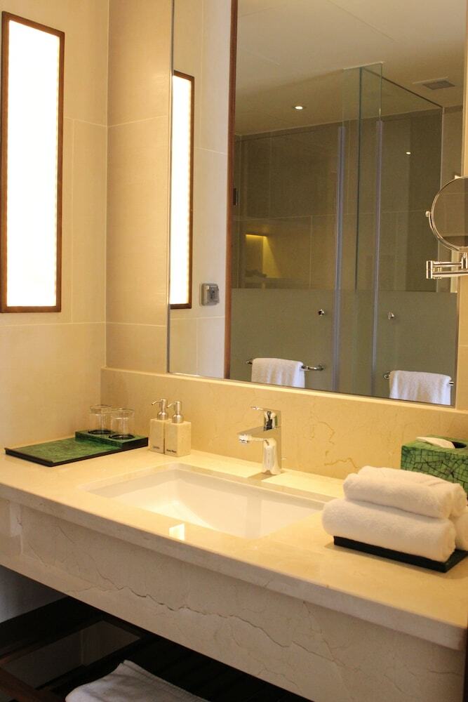 Hotel Dusit Princess Moonrise Beach Resort