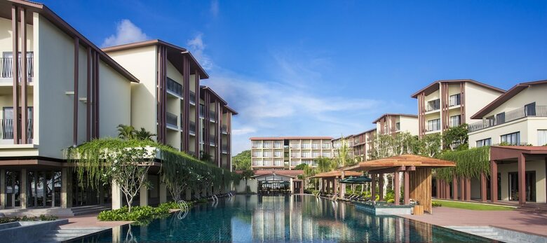 Hotel Dusit Princess Moonrise Beach Resort