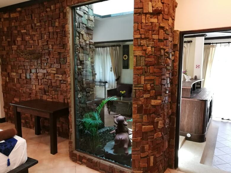 Polina Park Hotel